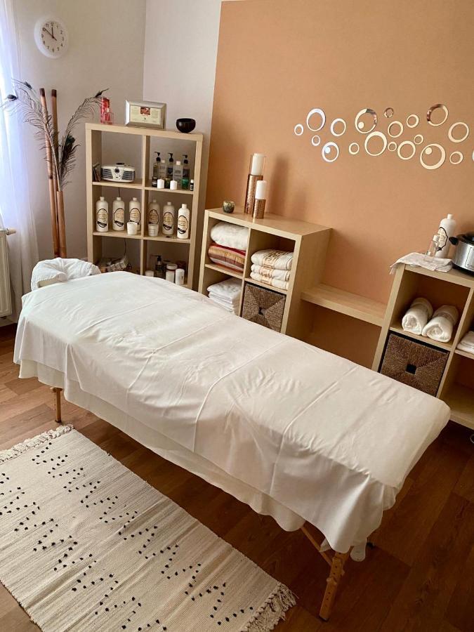 קונטה הורה Hotel Opat מראה חיצוני תמונה